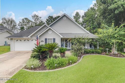 5719 Anoai Way, Diamondhead, MS, 39525-3543 | Card Image