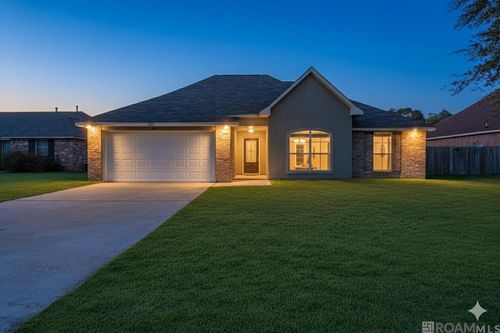 12925 Bonnie Bleu Dr, Denham Springs, LA, 70726-6567 | Card Image