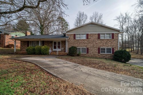 1009 Springs Rd, Lincolnton, NC, 28092-8561 | Card Image