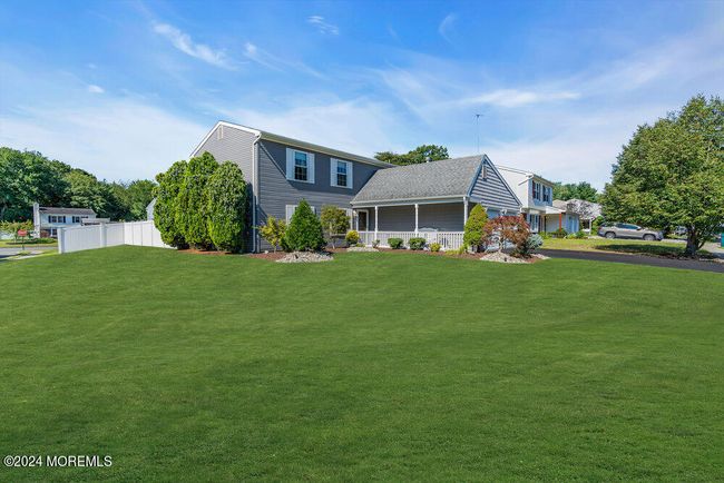 39 Honeysuckle Way, House other with 4 bedrooms, 3 bathrooms and null parking in Howell NJ | Image 56