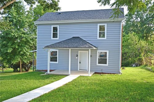 28 Farley St, Washington, PA, 15301-2851 | Card Image