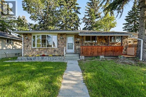 4524 Fordham Cres Se, Calgary, AB, T2A2A3 | Card Image