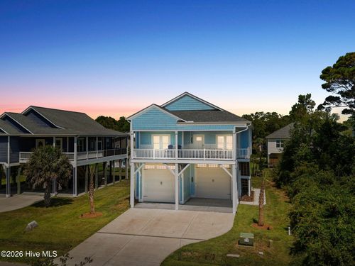 118 40th St, Oak Island, NC, 28465-5523 | Card Image