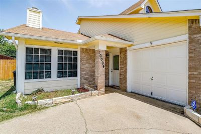 10004 Pack Saddle Trail, House other with 3 bedrooms, 2 bathrooms and null parking in Fort Worth TX | Image 1