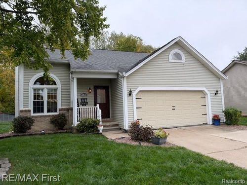 1645 Sarah Ln, Westland, MI, 48186-9343 | Card Image