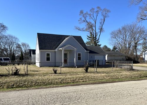 901 Flintwood Ct, Round Lake Heights, IL, 60073-1111 | Card Image