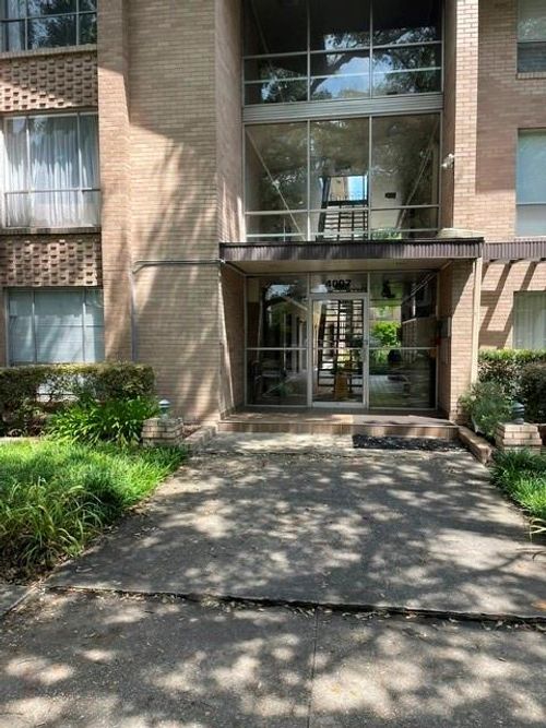 208-4007 Saint Charles Ave, New Orleans, LA, 70115-4756 | Card Image