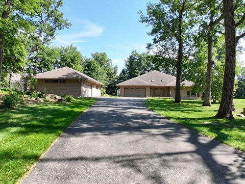 W307N6992 Club Circle E, MERTON, WI, 53029 | Card Image