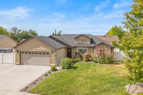 814 Kelli Ln, Filer, ID, 83328-5554 | Card Image