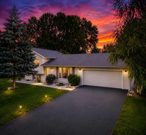 10692 104th Pl N, Maple Grove, MN, 55369-2825 | Card Image