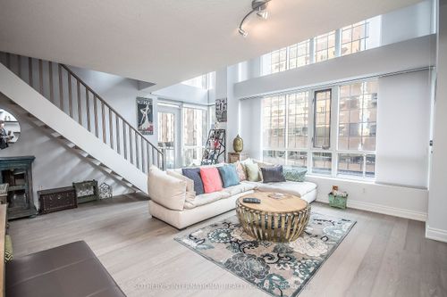 309-80 Cumberland St, Toronto, ON, M5R3V1 | Card Image