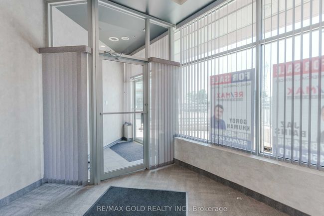 5 - 351 Parkhurst Sq, Home with 0 bedrooms, 1 bathrooms and null parking in Brampton ON | Image 4