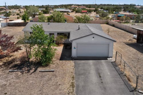 13 Barton Ct, Edgewood, NM, 87015-7043 | Card Image