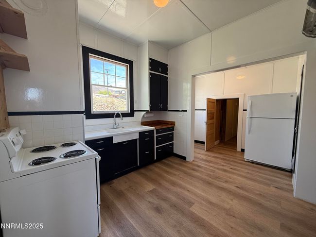 141 University St, House other with 2 bedrooms, 1 bathrooms and 2 parking in Tonopah NV | Image 14