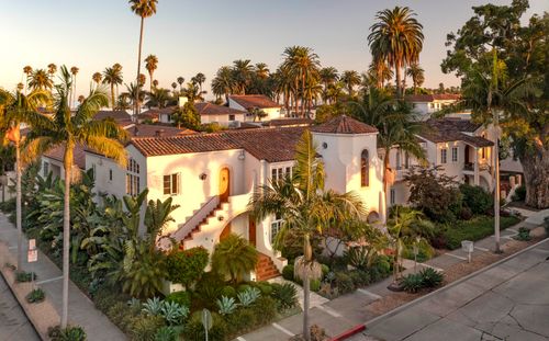 111 Chapala St, SANTA BARBARA, CA, 93101-3532 | Card Image