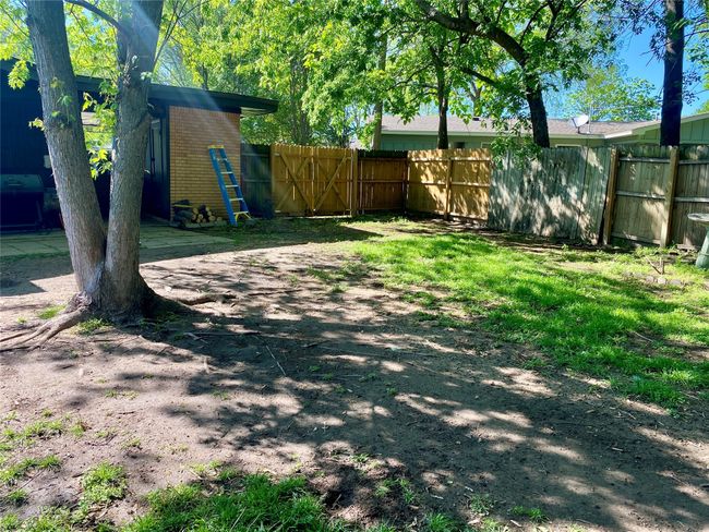 302 Meadow Dr, House other with 2 bedrooms, 1 bathrooms and null parking in Gainesville TX | Image 20