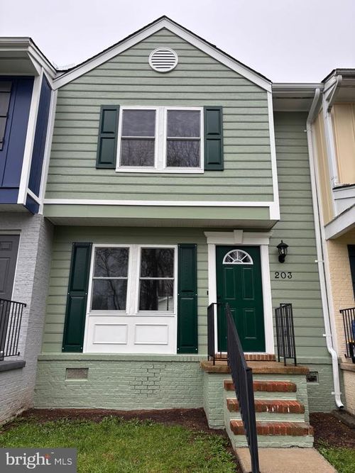 203 Greenhill Ct, RANSON, WV, 25438-1065 | Card Image