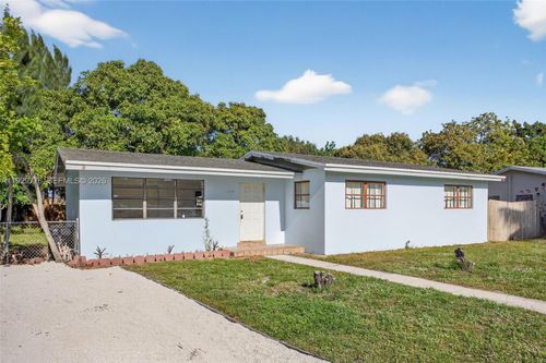 1249 Nw 18th St, Fort Lauderdale, FL, 33311-4747 | Card Image