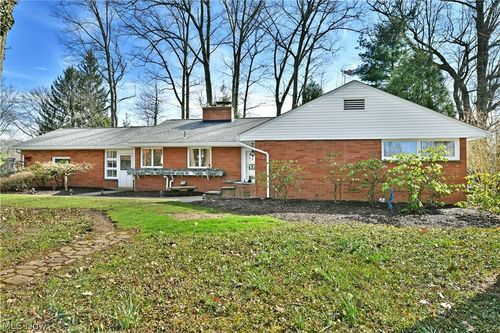 2521 Jennifer Dr, Poland, OH, 44514-2569 | Card Image