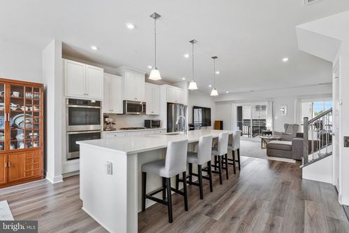 9b-14057 Sunrise Valley Dr, HERNDON, VA, 20171-2399 | Card Image