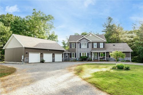 23 Arnold Palmer Dr, Grove City, PA, 16127-4341 | Card Image