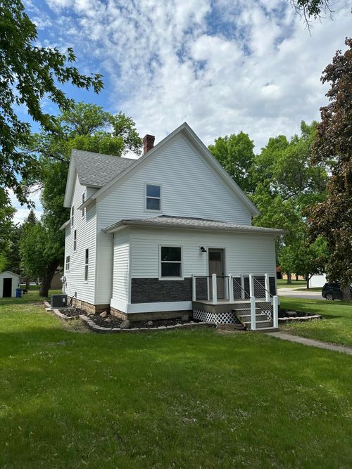 314 Poplar Ave N, Canby, MN, 56220-1260 | Card Image