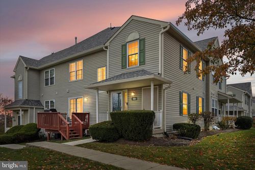 824 Dilworth Ln, COLLEGEVILLE, PA, 19426-3971 | Card Image