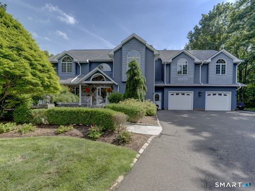 13 Executive Hill Rd, Wolcott, CT, 06716-2340 | Card Image