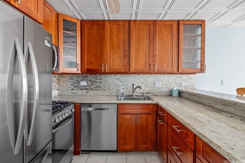 904-2452 Tusitala St, Honolulu, HI, 96815-3125 | Card Image