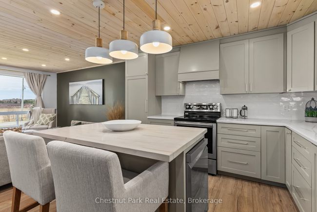 179 Rowanwood Rd, House other with 3 bedrooms, 3 bathrooms and 10 parking in Utterson ON | Image 4