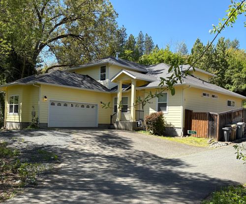 1313 Nw Bellevue Pl, Grants Pass, OR, 97526-1512 | Card Image