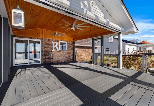 591 Shore Dr, House other with 3 bedrooms, 2 bathrooms and 2 parking in Big Sandy TN | Image 22
