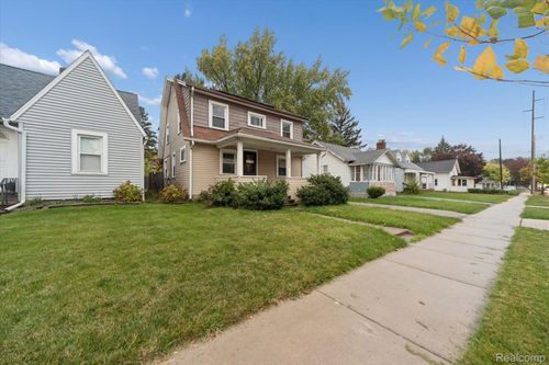 2340 S Pennsylvania Ave, Lansing, MI, 48910-3370 | Card Image