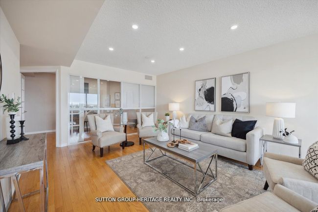 1206 - 712 Rossland Rd E, Condo with 2 bedrooms, 2 bathrooms and null parking in Whitby ON | Image 11