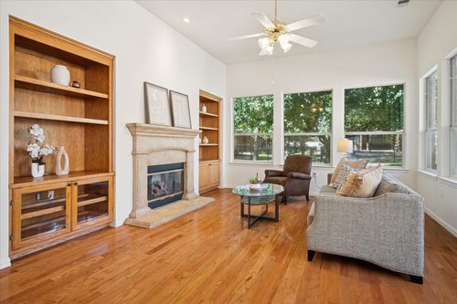 351 Rio Bravo Dr, Fairview, TX, 75069-4193 | Card Image