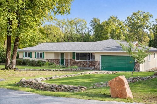 908 Oak St, Mountain View, AR, 72560-8428 | Card Image