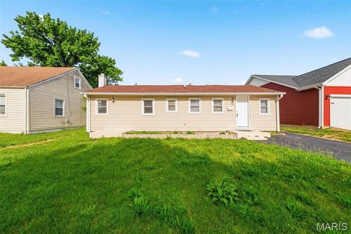 1921 Burns Ave, Saint Louis, MO, 63114-3907 | Card Image