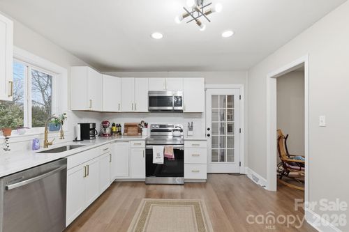 3430 Meredith Ave, Charlotte, NC, 28208-4833 | Card Image