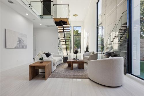 3828 Eaton Dr, Dallas, TX, 75220-5054 | Card Image