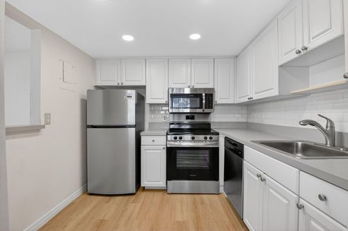 51 Flanders B, Delray Beach, FL, 33484-5210 | Card Image