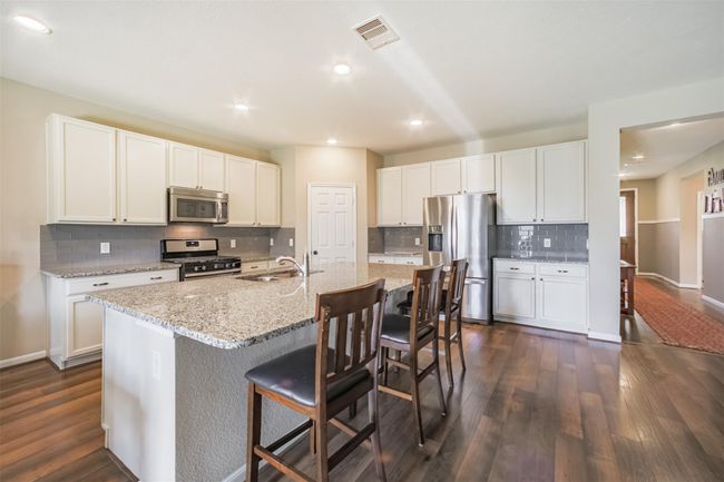 3713 Belmore Ln, House other with 3 bedrooms, 2 bathrooms and 2 parking in Pearland TX | Image 8