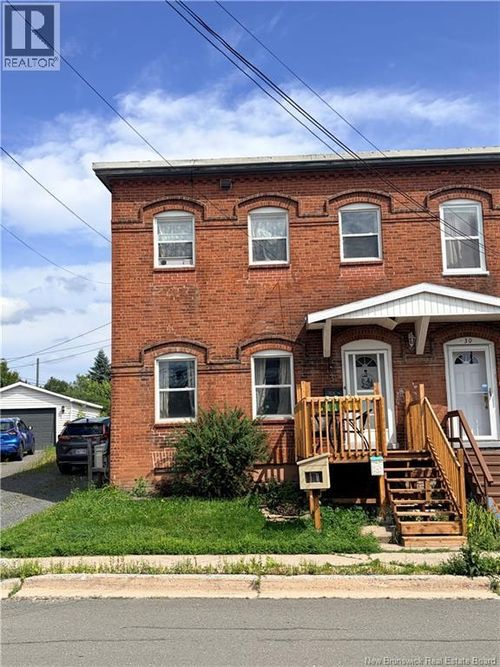 32 Morrison St, Fredericton, NB, E3A4M3 | Card Image