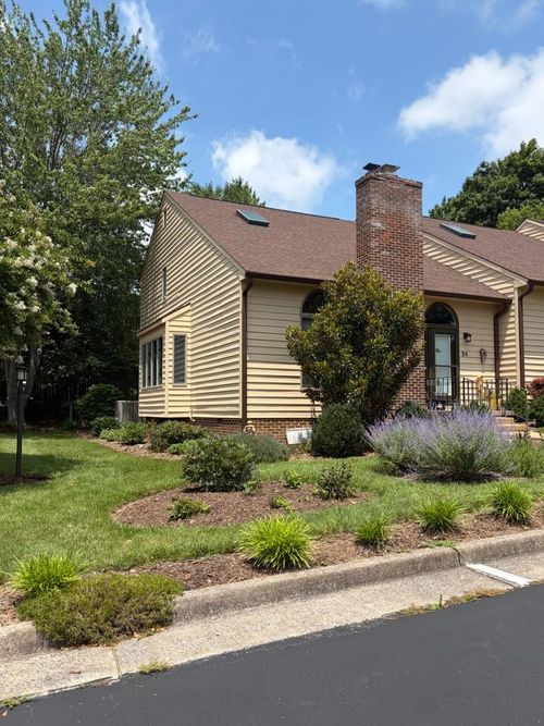 24-24 Shannon Pl, STAUNTON, VA, 24401-2382 | Card Image