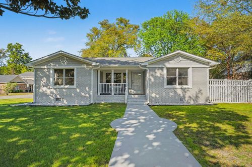 620 8th Ave S, Surfside Beach, SC, 29575-3324 | Card Image