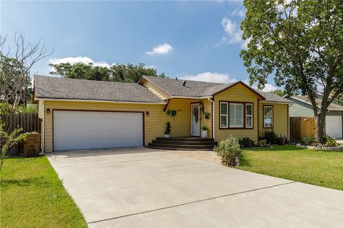 4002 Willow St, Corpus Christi, TX, 78411-3215 | Card Image