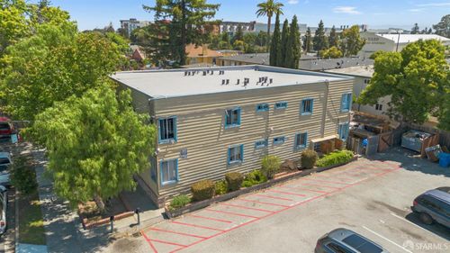 736 Cedar St, Redwood City, CA, 94063-2490 | Card Image