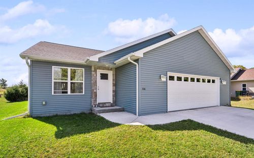 726 Mustang Lane, FOND DU LAC, WI, 54935 | Card Image