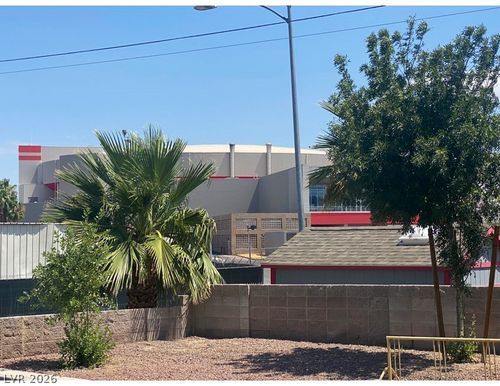 20-797 E Harmon Ave, Las Vegas, NV, 89119-6724 | Card Image