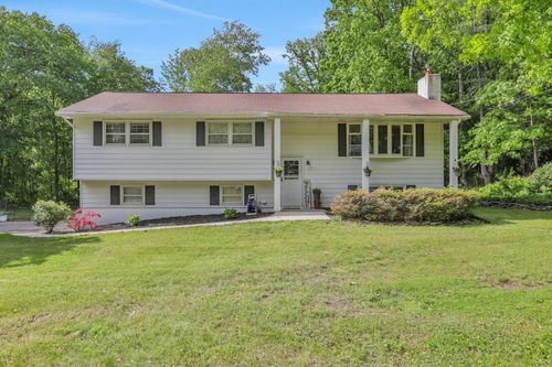 33 Greentree Dr N, Hyde Park, NY, 12538-2138 | Card Image