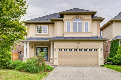 202 Fair St, Ancaster, ON, L9K0B8 | Card Image
